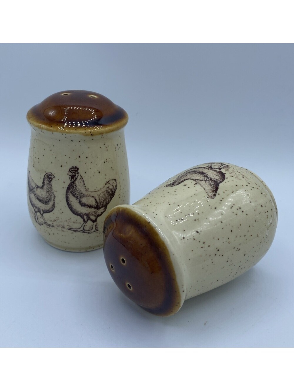 Vg 1979 Enesco COUNTRY ROAD Salt Pepper Shaker Set Hen Rooster Countrycore Japan